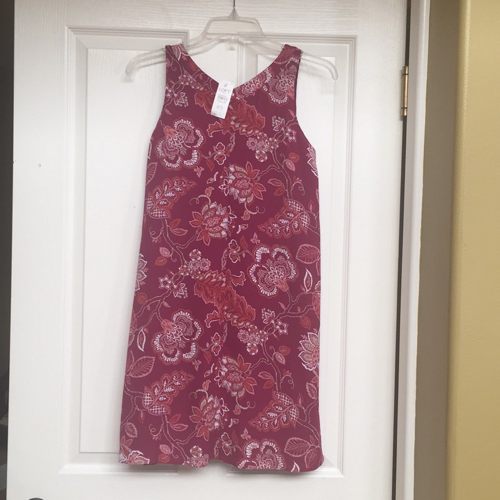 💋2/$30💋 NWT Loft light and airy summer dress